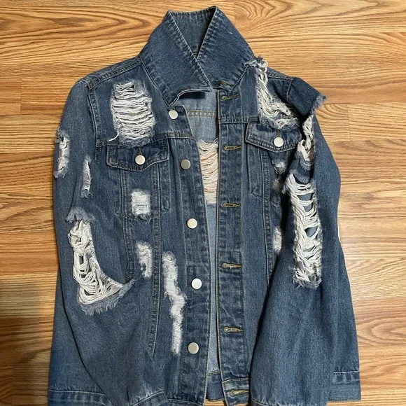 Boohoo Ripped Denim Jacket - Picture 4 of 4